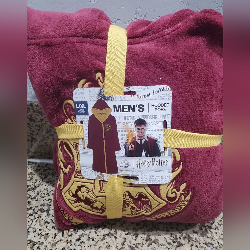 New Red Harry Potter L/XL Men's Hooded Robe